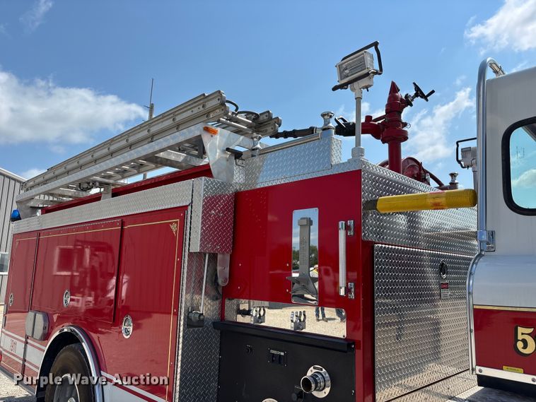 image for item FP3015 1988 Ford C8000 pumper fire truck