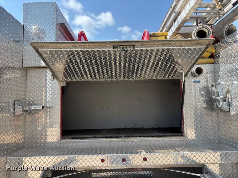 image for item FP3015 1988 Ford C8000 pumper fire truck