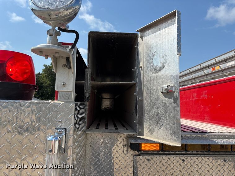 image for item FP3015 1988 Ford C8000 pumper fire truck