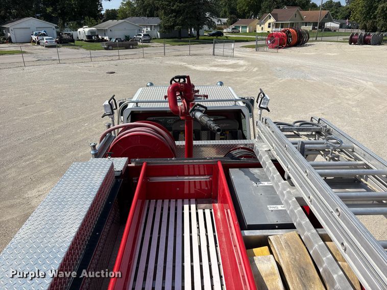 image for item FP3015 1988 Ford C8000 pumper fire truck