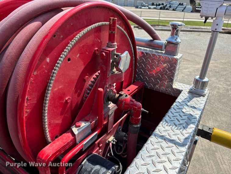 image for item FP3015 1988 Ford C8000 pumper fire truck