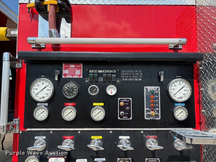 image for item FP3015 1988 Ford C8000 pumper fire truck