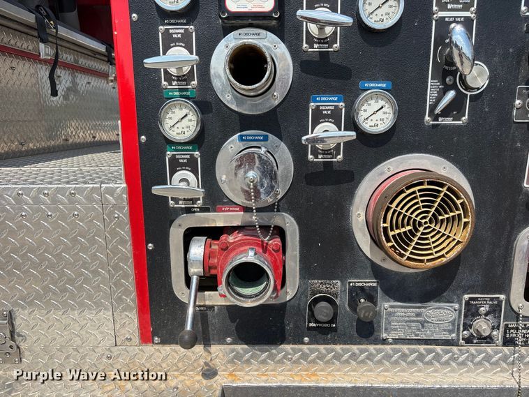 image for item FP3015 1988 Ford C8000 pumper fire truck