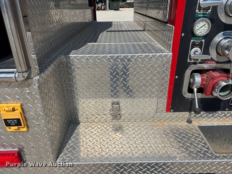 image for item FP3015 1988 Ford C8000 pumper fire truck