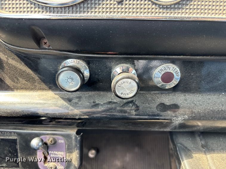 image for item FP3015 1988 Ford C8000 pumper fire truck