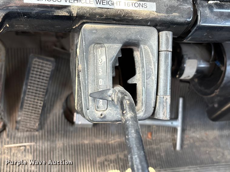 image for item FP3015 1988 Ford C8000 pumper fire truck