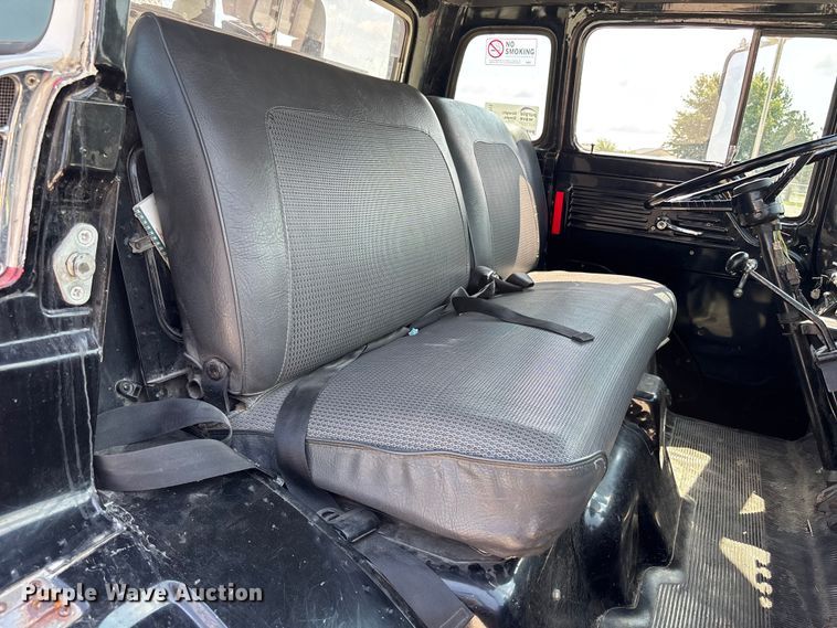 image for item FP3015 1988 Ford C8000 pumper fire truck