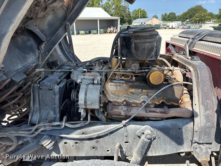 image for item FP3015 1988 Ford C8000 pumper fire truck