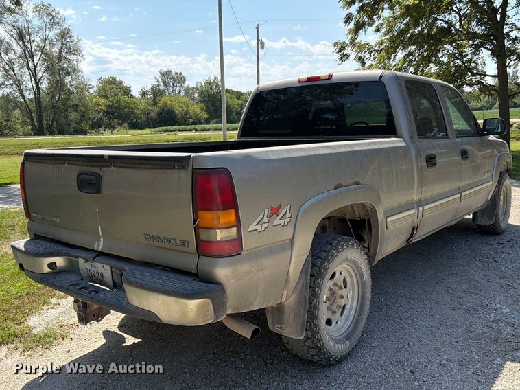 image for item FP3045 2002 Chevrolet Silverado 1500 Crew Cab pickup truck