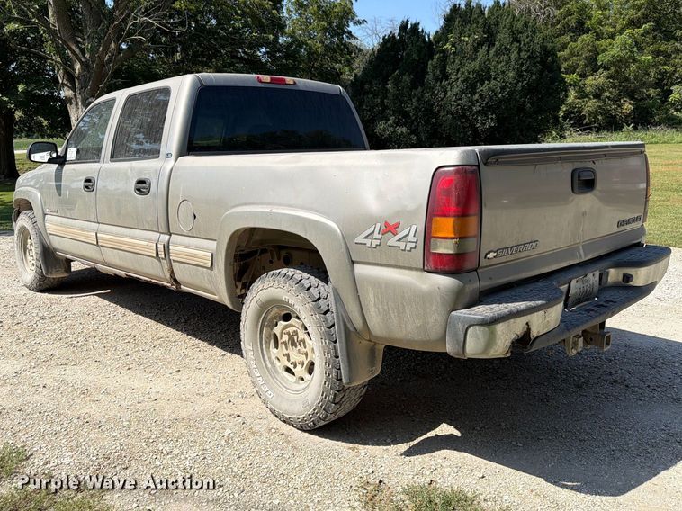 image for item FP3045 2002 Chevrolet Silverado 1500 Crew Cab pickup truck