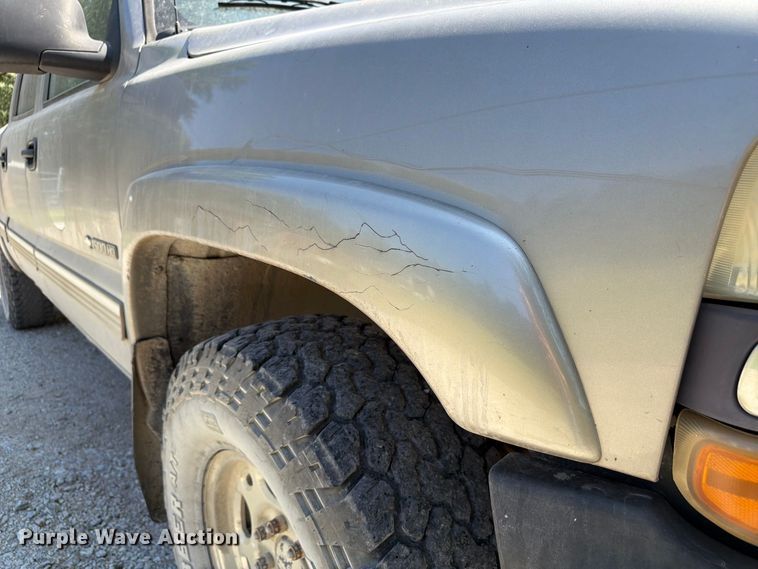 image for item FP3045 2002 Chevrolet Silverado 1500 Crew Cab pickup truck