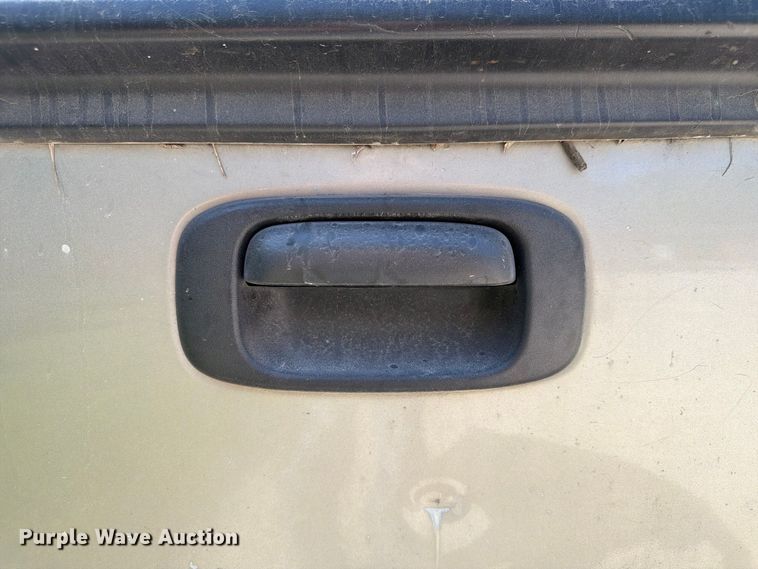 image for item FP3045 2002 Chevrolet Silverado 1500 Crew Cab pickup truck