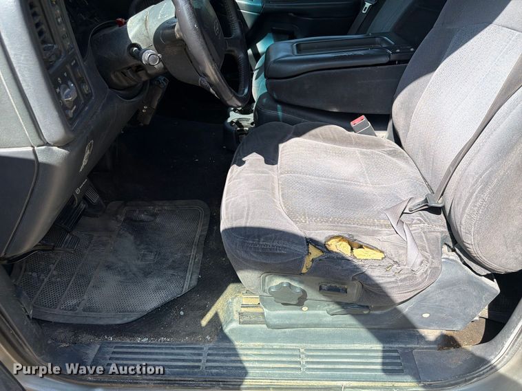 image for item FP3045 2002 Chevrolet Silverado 1500 Crew Cab pickup truck