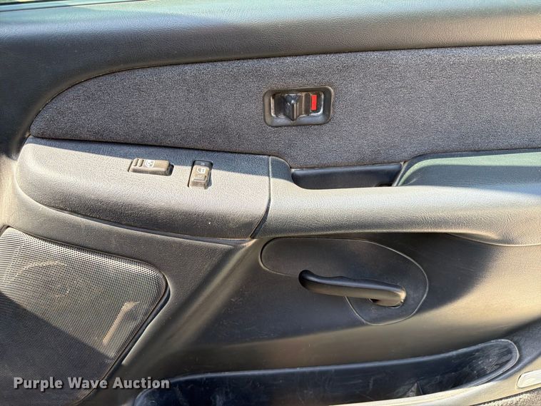 image for item FP3045 2002 Chevrolet Silverado 1500 Crew Cab pickup truck