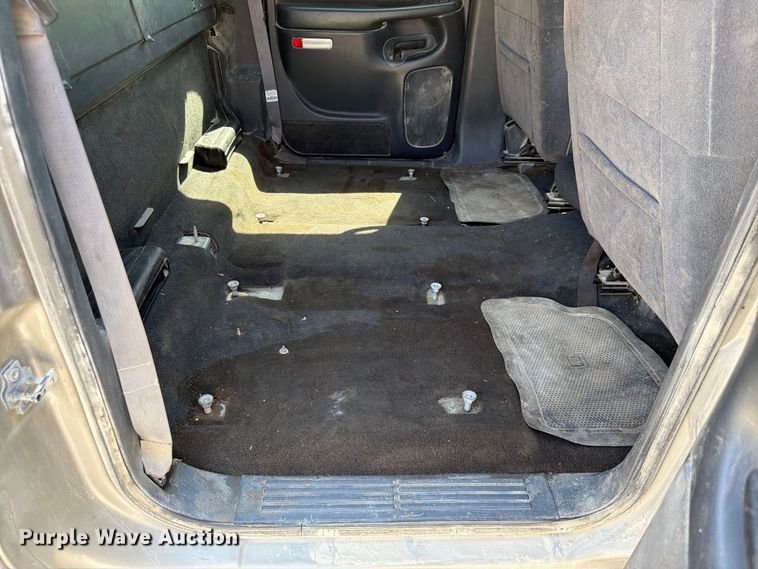 image for item FP3045 2002 Chevrolet Silverado 1500 Crew Cab pickup truck