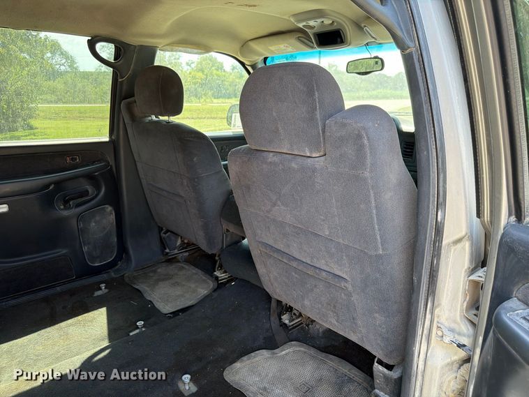 image for item FP3045 2002 Chevrolet Silverado 1500 Crew Cab pickup truck