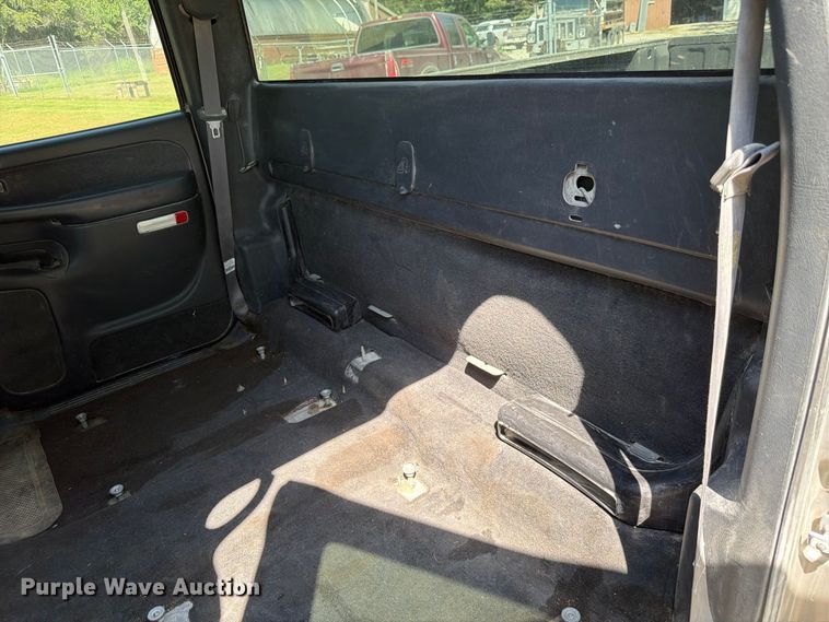 image for item FP3045 2002 Chevrolet Silverado 1500 Crew Cab pickup truck