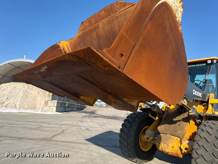 image for item FP4052 2021 John Deere 624P wheel loader