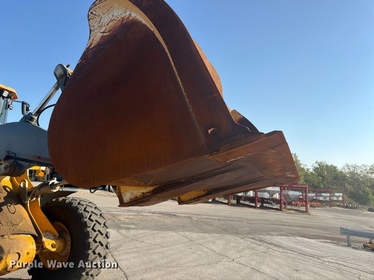 image for item FP4052 2021 John Deere 624P wheel loader