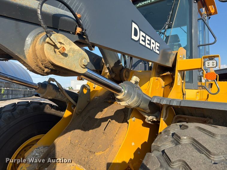 image for item FP4052 2021 John Deere 624P wheel loader