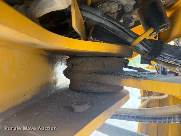image for item FP4052 2021 John Deere 624P wheel loader