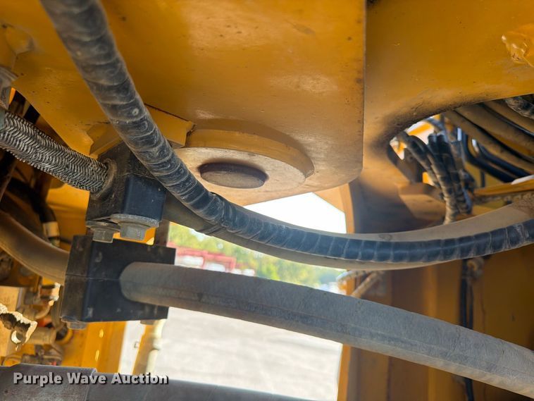image for item FP4052 2021 John Deere 624P wheel loader