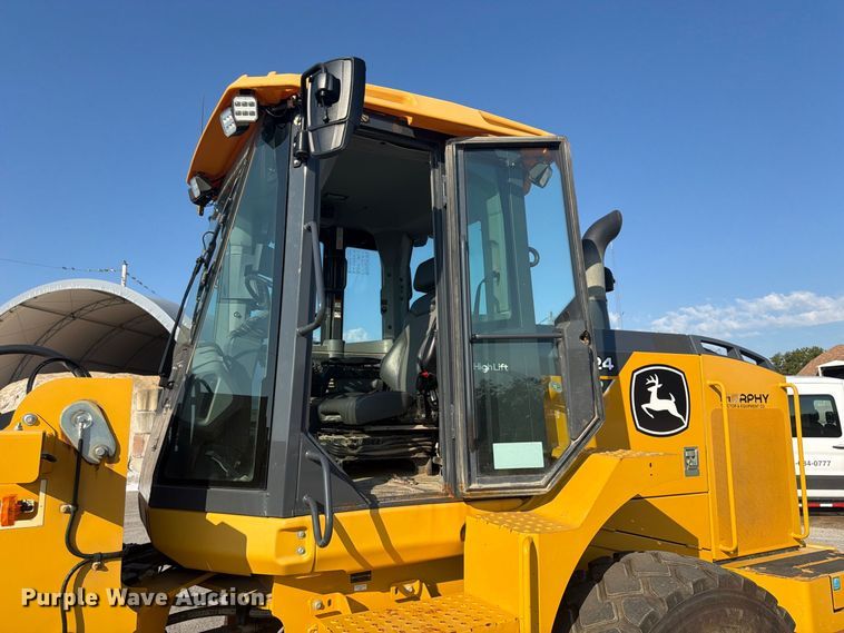 image for item FP4052 2021 John Deere 624P wheel loader