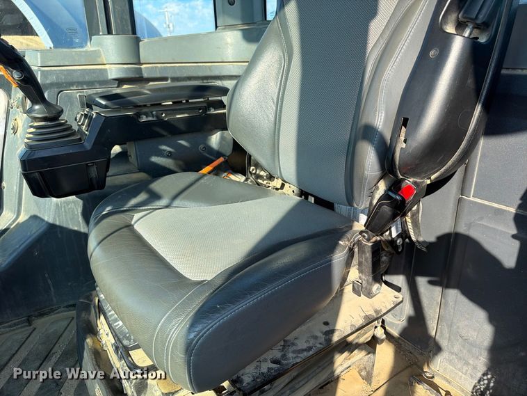 image for item FP4052 2021 John Deere 624P wheel loader