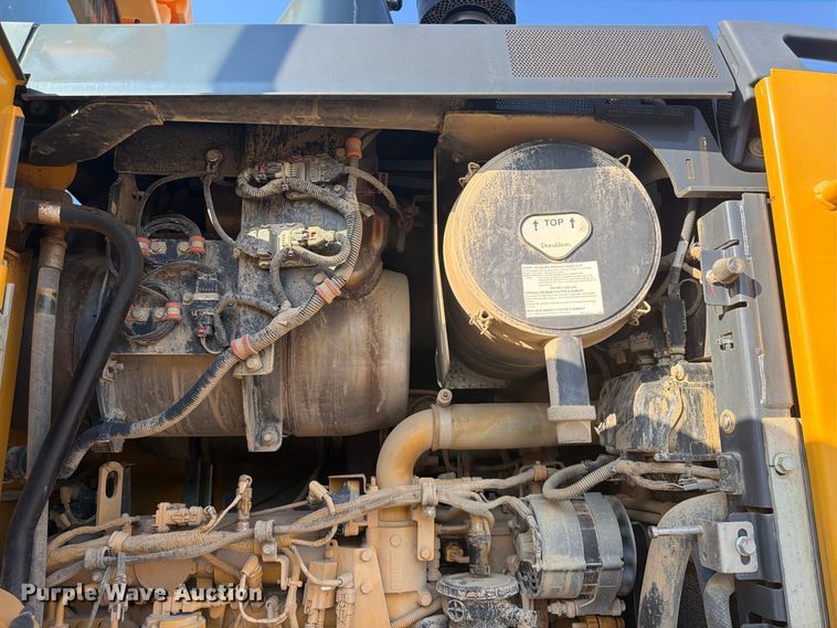 image for item FP4052 2021 John Deere 624P wheel loader