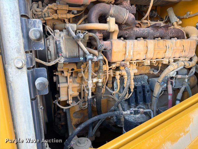 image for item FP4052 2021 John Deere 624P wheel loader