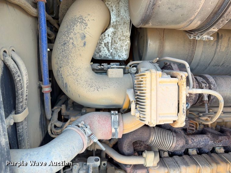 image for item FP4052 2021 John Deere 624P wheel loader