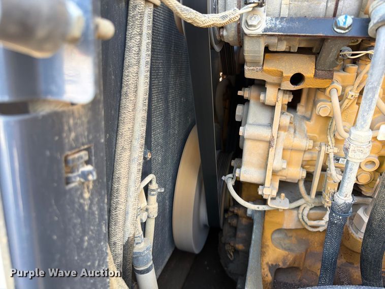 image for item FP4052 2021 John Deere 624P wheel loader