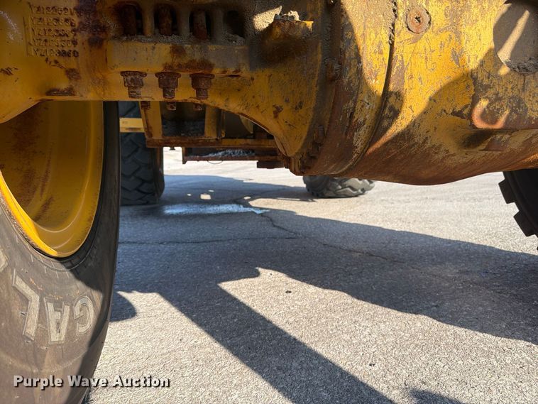image for item FP4052 2021 John Deere 624P wheel loader