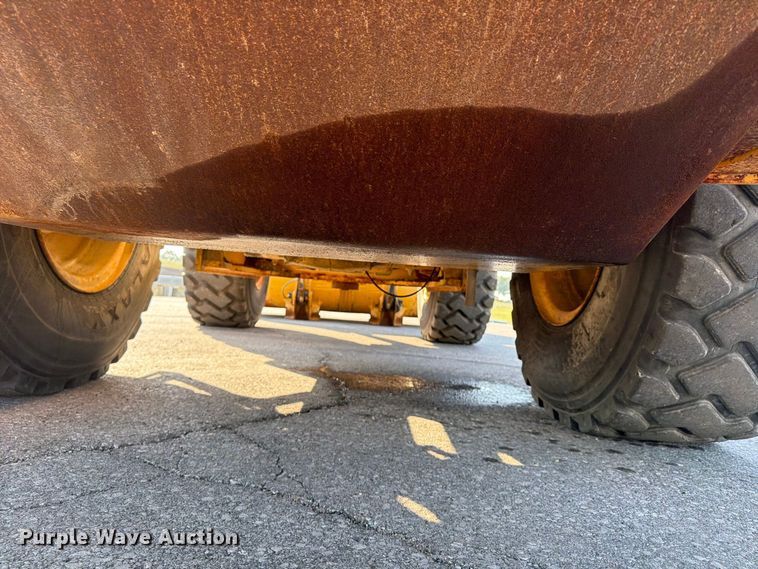 image for item FP4052 2021 John Deere 624P wheel loader
