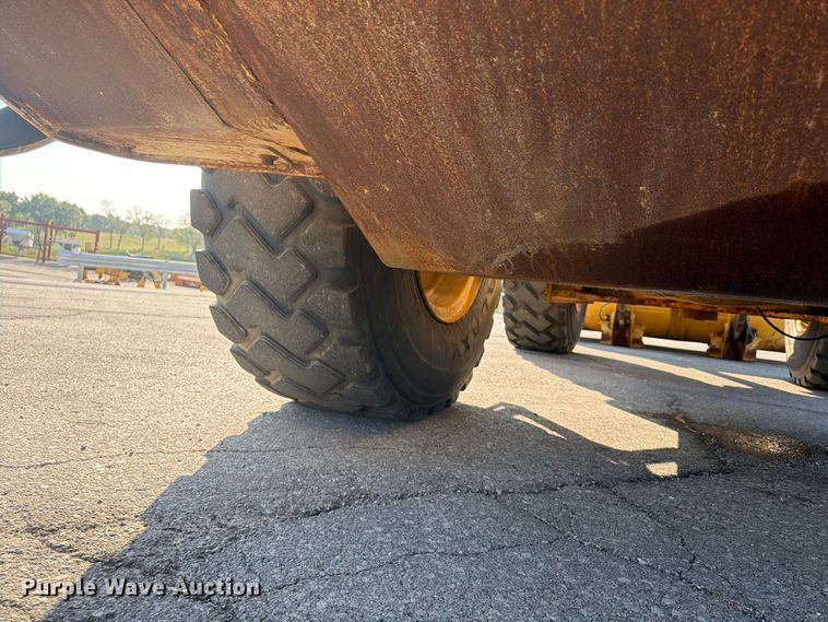 image for item FP4052 2021 John Deere 624P wheel loader