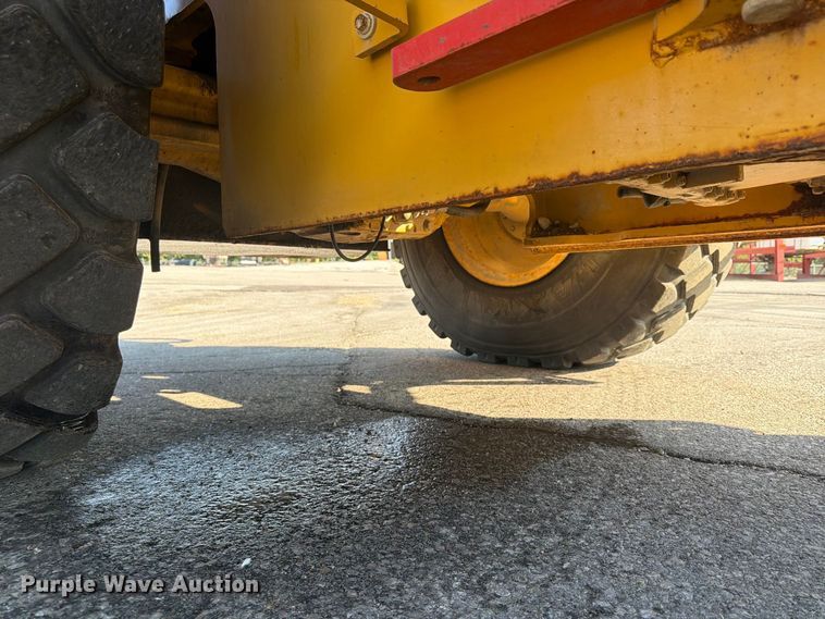 image for item FP4052 2021 John Deere 624P wheel loader
