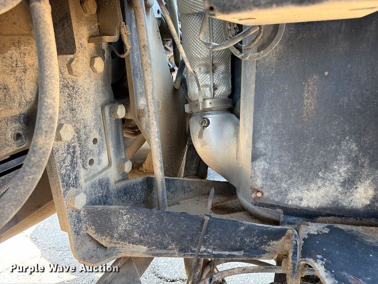 image for item FP4053 2016 New Holland TS6 130 MFWD tractor
