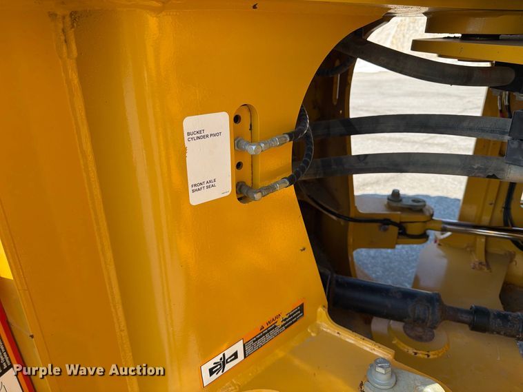 image for item FP4054 2021 John Deere 624P wheel loader
