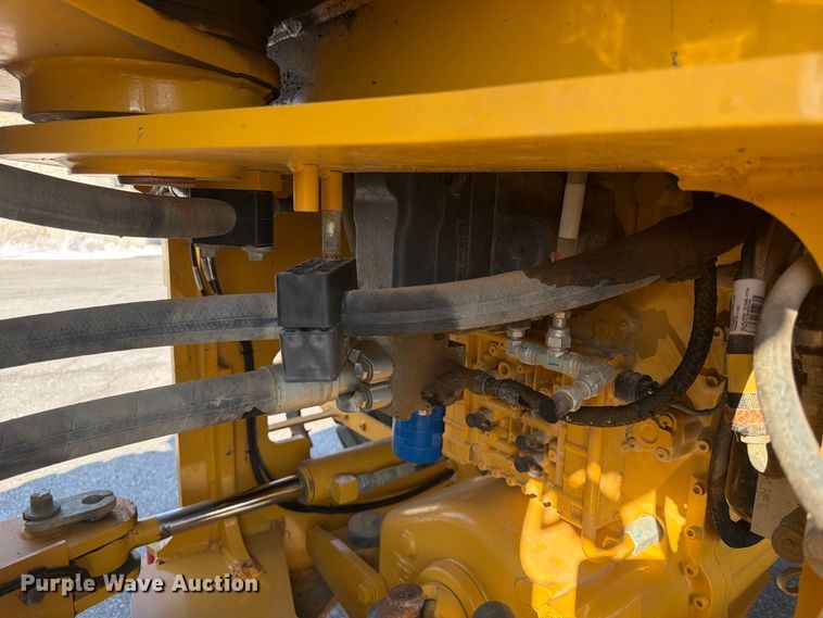 image for item FP4054 2021 John Deere 624P wheel loader