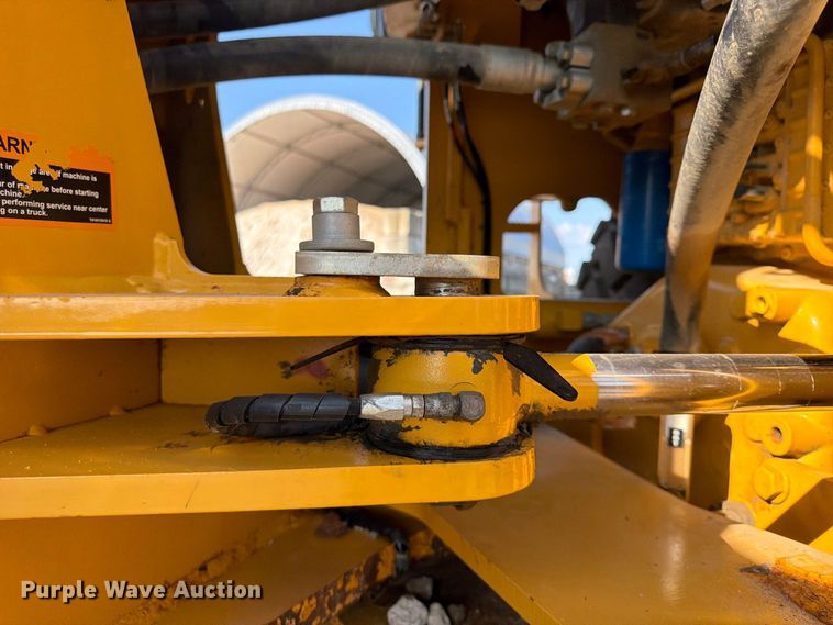 image for item FP4054 2021 John Deere 624P wheel loader