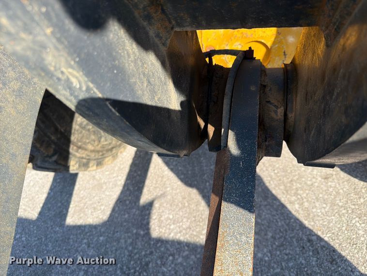 image for item FP4054 2021 John Deere 624P wheel loader