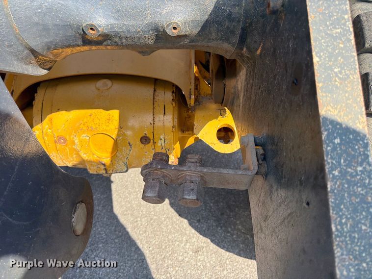 image for item FP4054 2021 John Deere 624P wheel loader