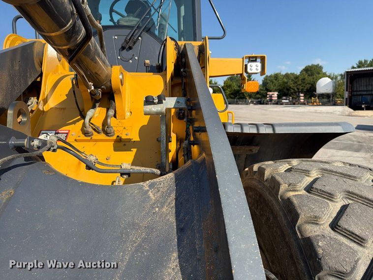 image for item FP4054 2021 John Deere 624P wheel loader