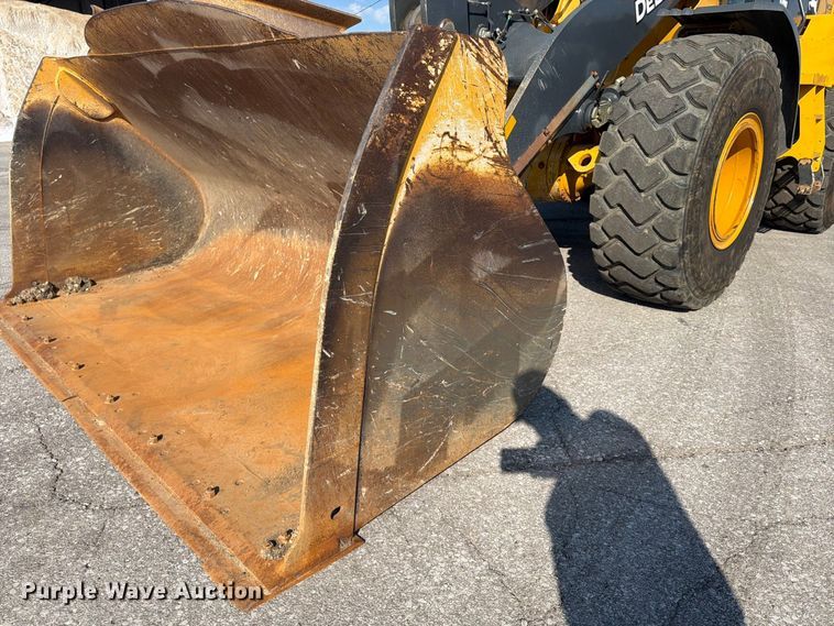 image for item FP4054 2021 John Deere 624P wheel loader
