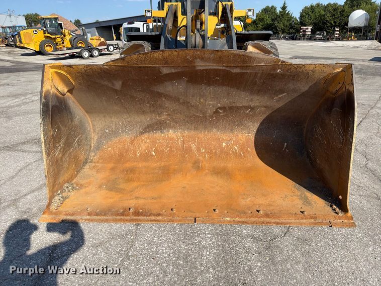 image for item FP4054 2021 John Deere 624P wheel loader