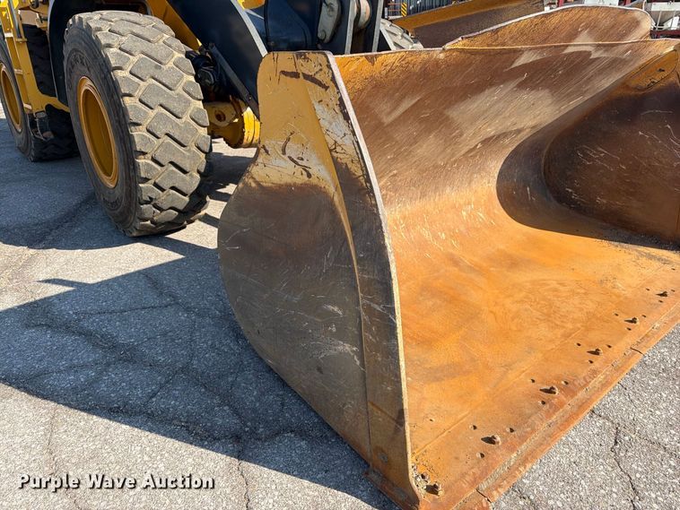image for item FP4054 2021 John Deere 624P wheel loader