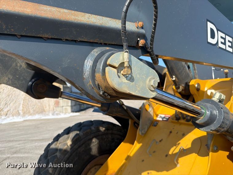 image for item FP4054 2021 John Deere 624P wheel loader