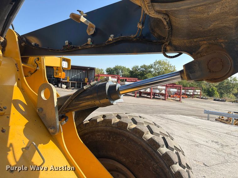 image for item FP4054 2021 John Deere 624P wheel loader