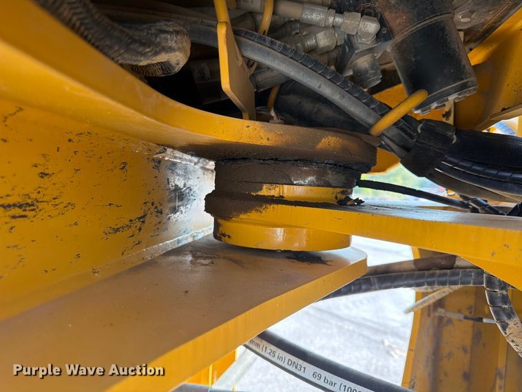 image for item FP4054 2021 John Deere 624P wheel loader