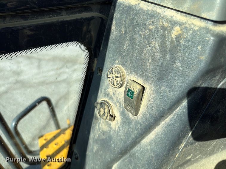 image for item FP4054 2021 John Deere 624P wheel loader